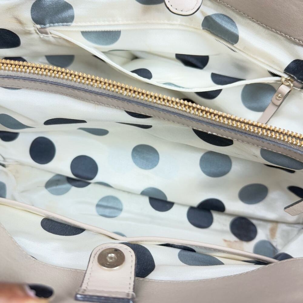 Kate Spade beige and Black hand Bag - Picture 10 of 14